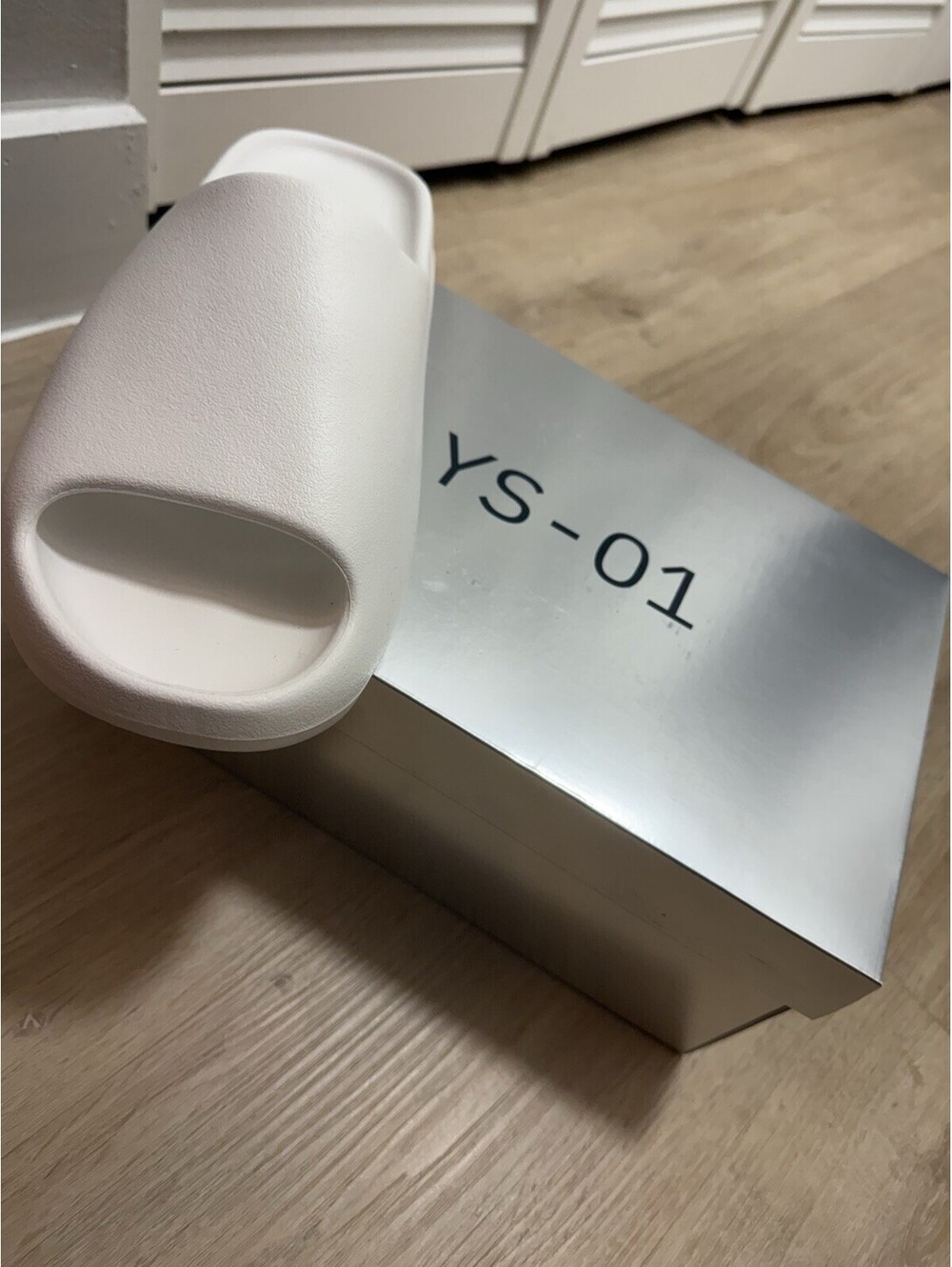 YS-01 WHITE Yeezy Slide